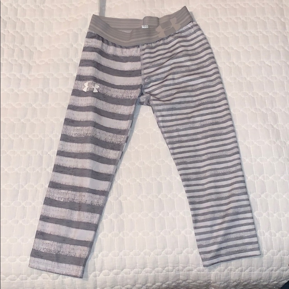 Under armor right below knee leggings.